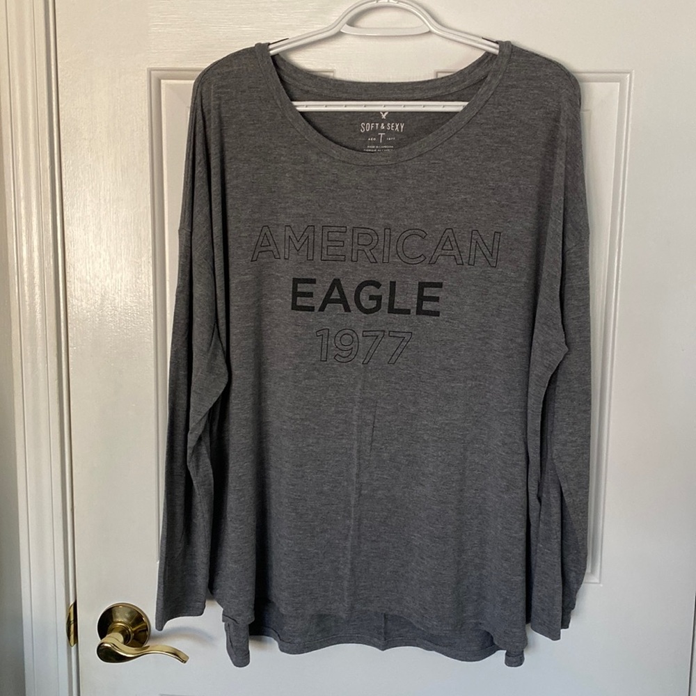 American Eagle long sleeve tee